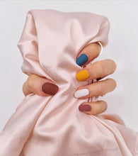 Load image into Gallery viewer, Emily in Paris
